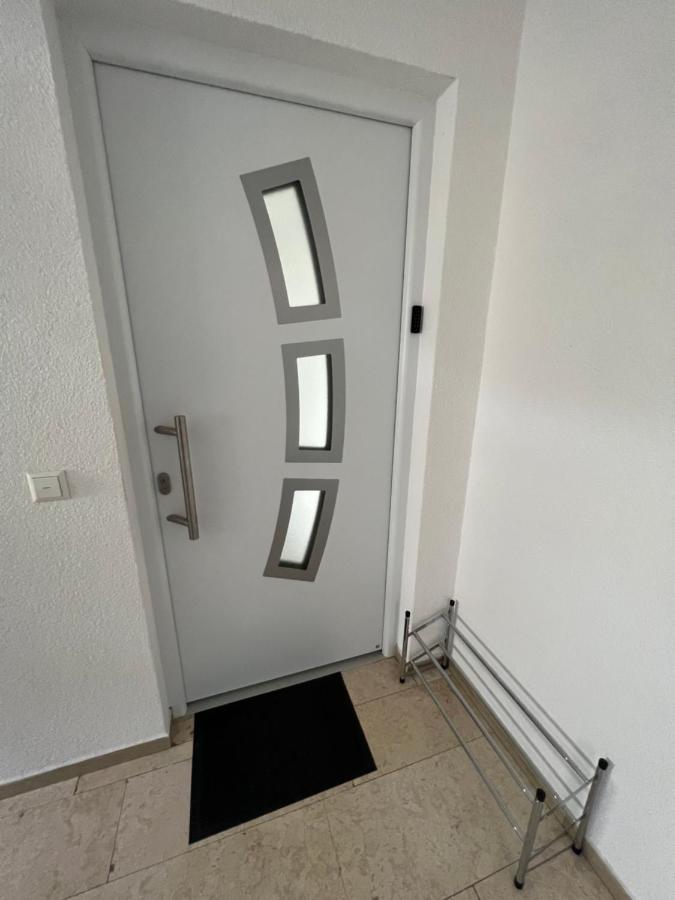 Wunderschoene Unterkunft Mit Terrasse - 24H7T Checkin Karlsruhe Esterno foto